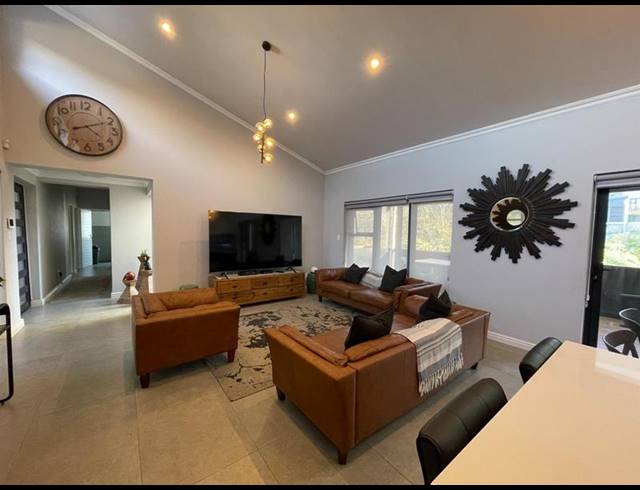 3 BEDROOM HOUSE FOR SALE IN ISLAND VIEW